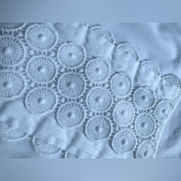 Talbots White Top Sleeveless Shirt 6 - Picture 3 of 5